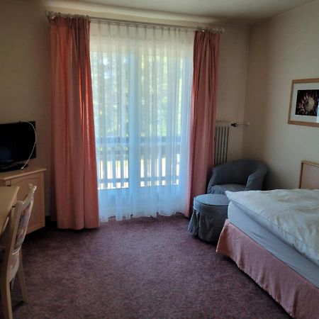 Hotel Sonnenhof Hinterzarten Szoba fotó